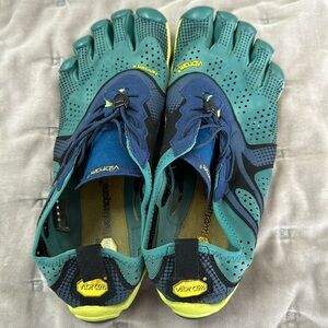 V-Run Vibram men’s shoes